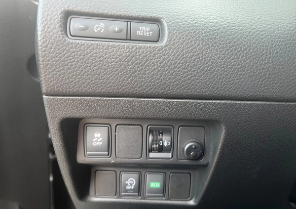 Nissan Qashqai cena 56900 przebieg: 140000, rok produkcji 2014 z Warszawa małe 137